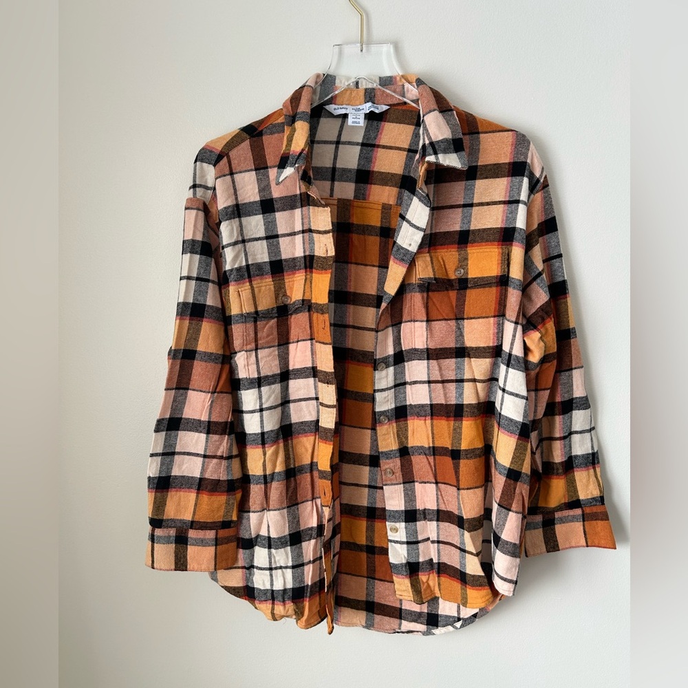 Of navy plaid shirt